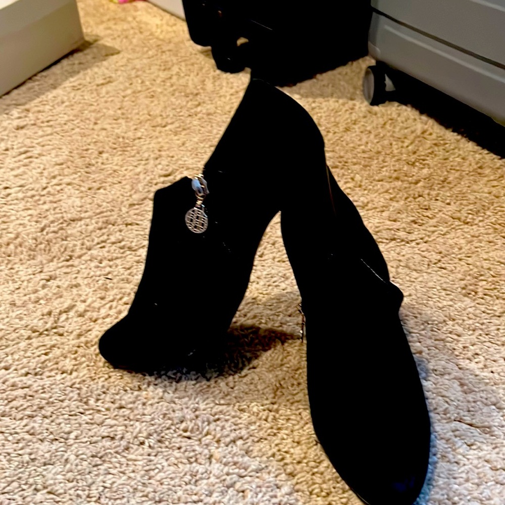 Dana Buchanan Black heeled shoes